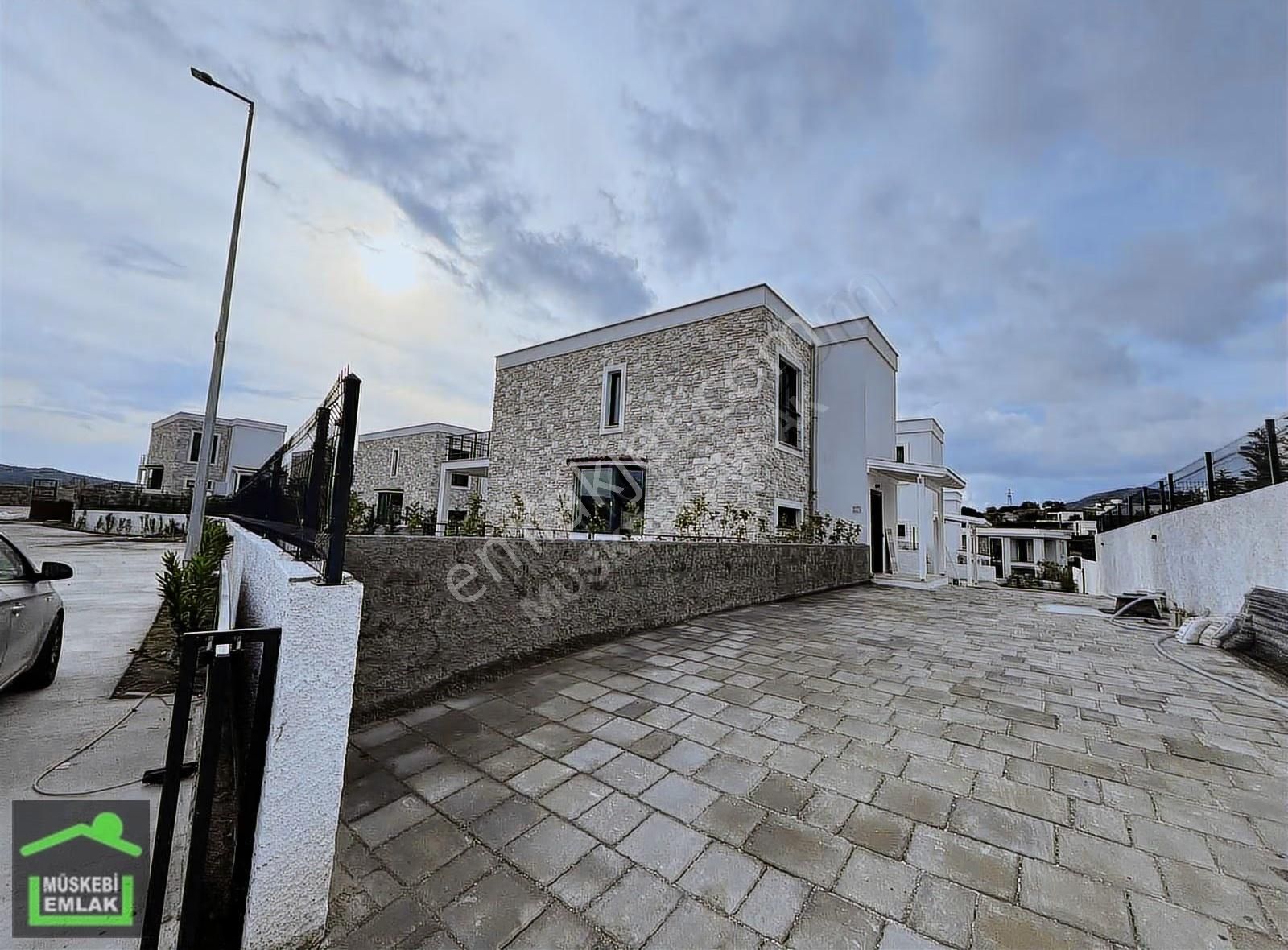 Bodrum Ortakent Merkez 4+1 Havuzlu Kiralık Tripleks Villa - Görsel 4