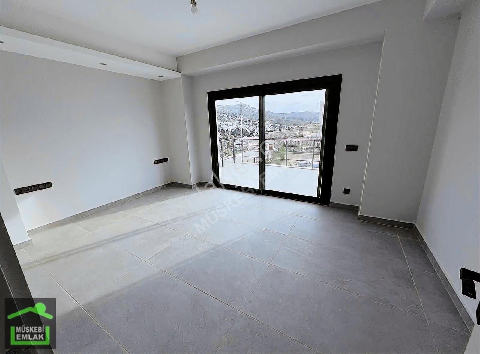 Bodrum Ortakent Merkez 4+1 Havuzlu Kiralık Tripleks Villa - Görsel 14