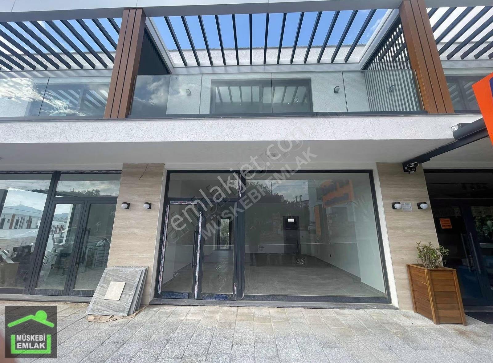 Ortakent Merkezde Anayol Cepheli İş Merkezinde Kiralık 1+1 Ofis