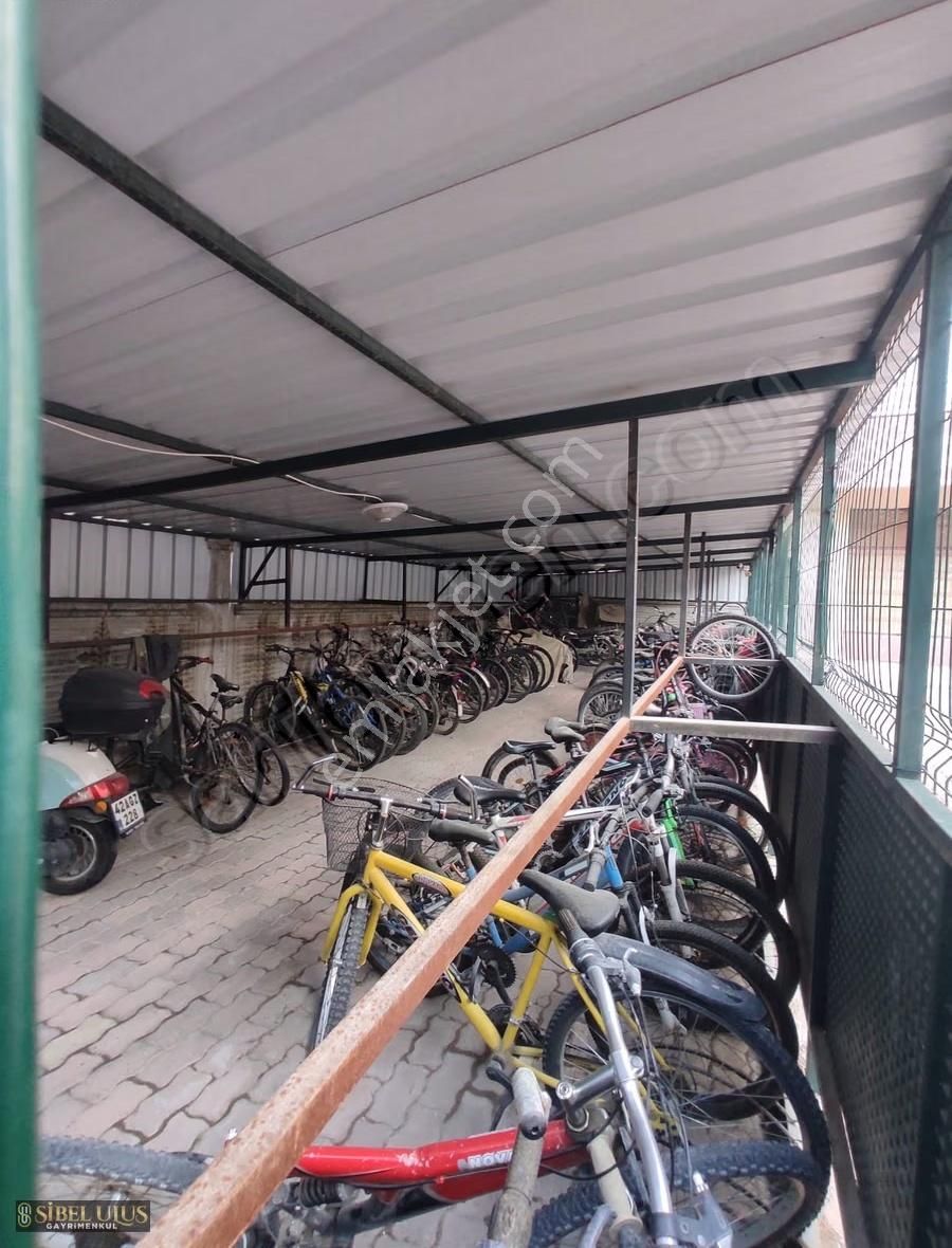 Geniş Metrekareli 3+1 Çift Asansörlü Otoparklı Kuzey Doğu Cephe - Görsel 12