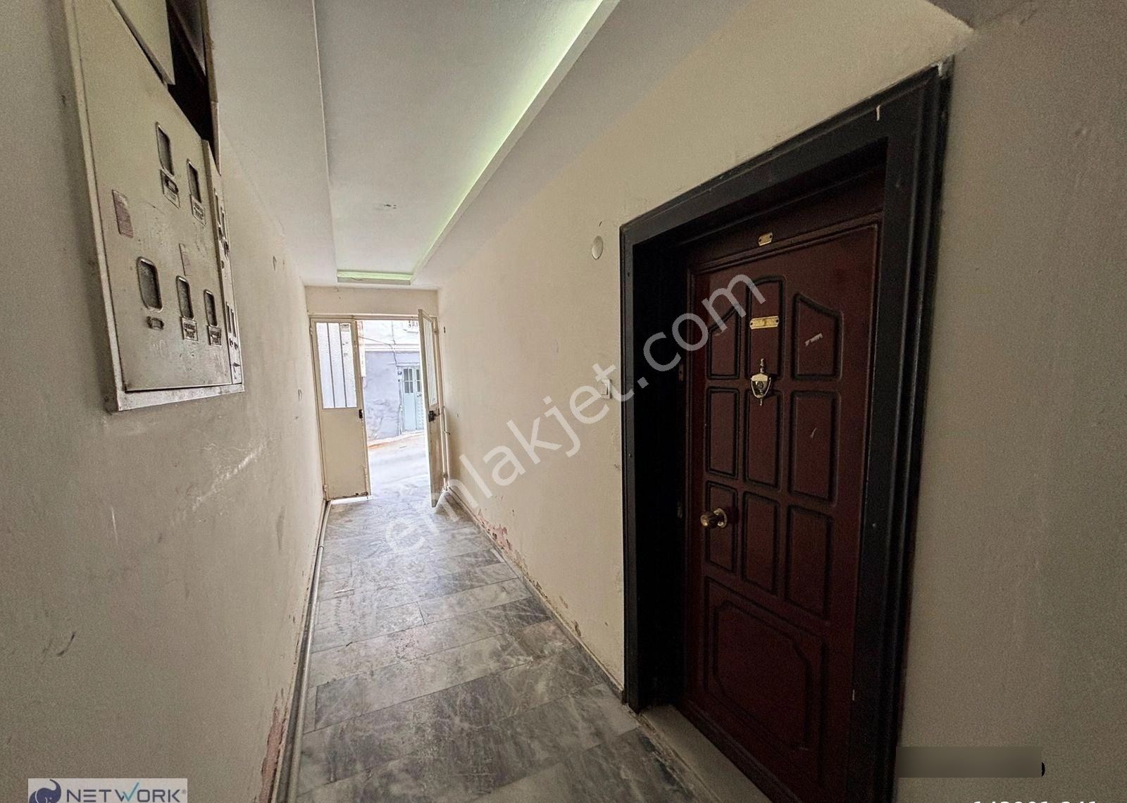 Kuşadası Camiatik'te Denize Yakın, Şehir Merkezindize Yakın, Şehir Merkezinde 3+1 Eşyalı 130m² Daire - Görsel 3