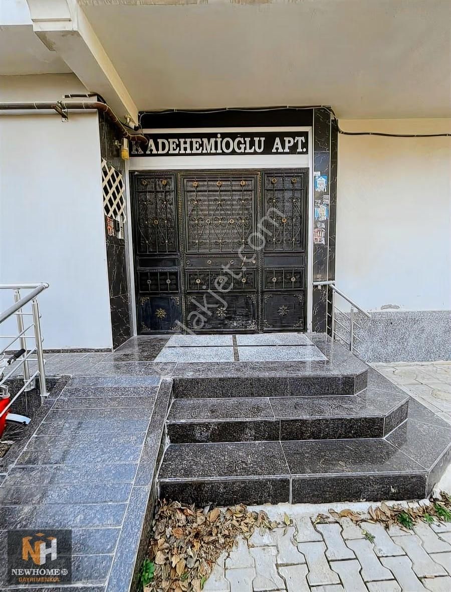 Tece De Geniş Oturumlu Doğalgazlı Merkezi Konumda Acil Satılık - Görsel 3