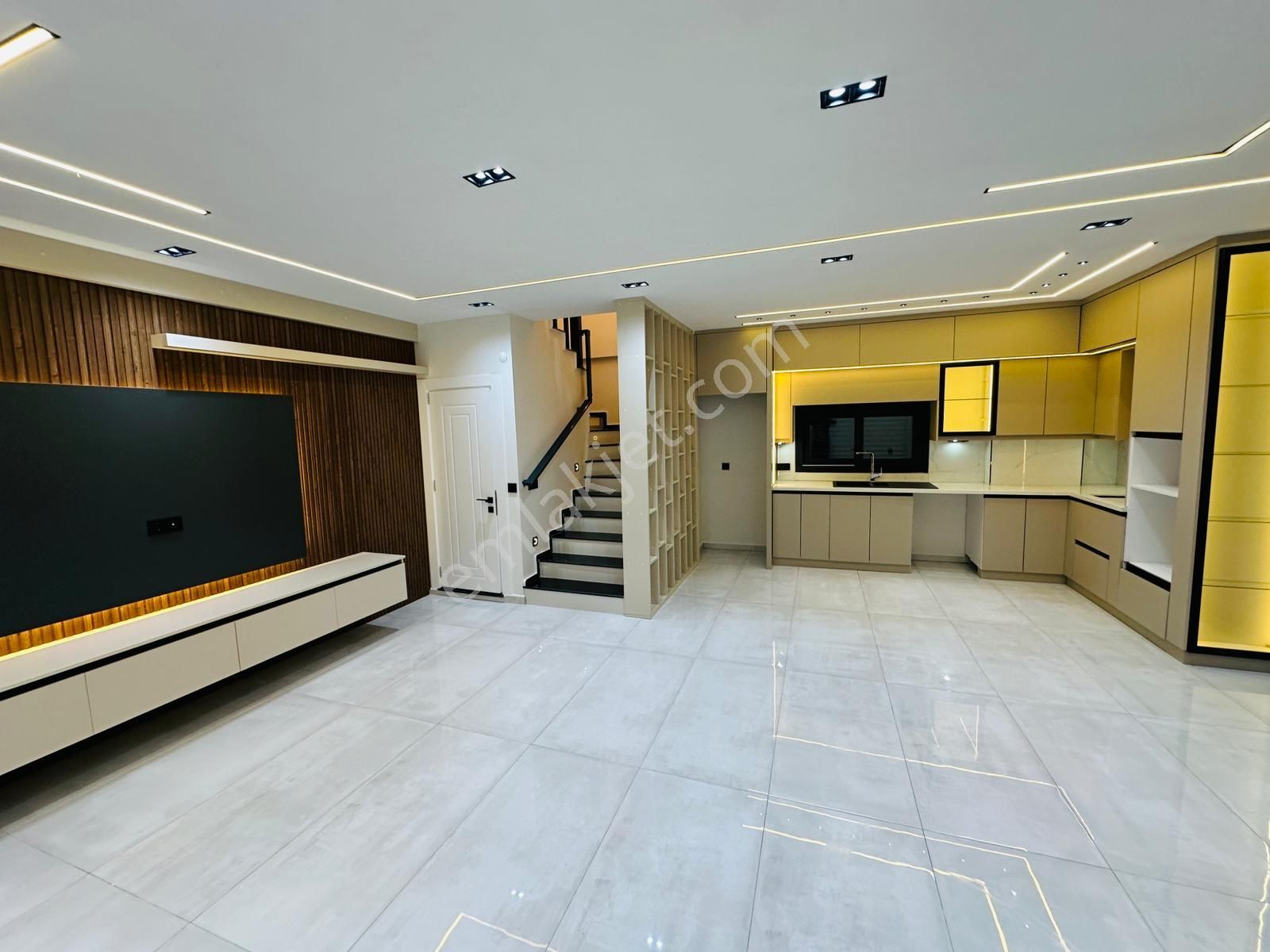 Didim Hisar Mahallesinde Havuzlu Otoparklı Satılık Lüks Villa Burayı Kaçırma - Görsel 15