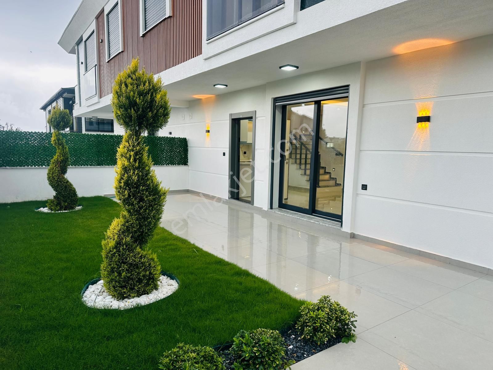 Didim Hisar Mahallesinde 3+1 Satılık Bahçeli Lüks Villa - Görsel 11