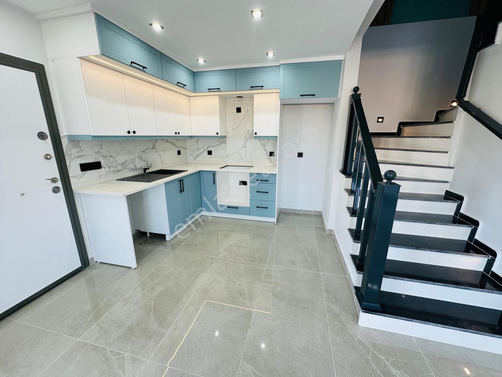 Didim Hisar Mahallesinde 3+1 Satılık Bahçeli Lüks Villa - Görsel 4