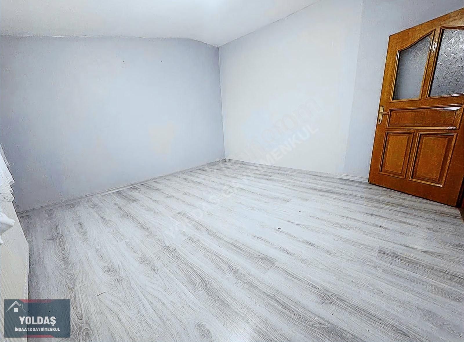 Yoldaş İnşaat'tan Kiralık 110 M2 Çatı Katı Daire Çatısı Beton - Görsel 14