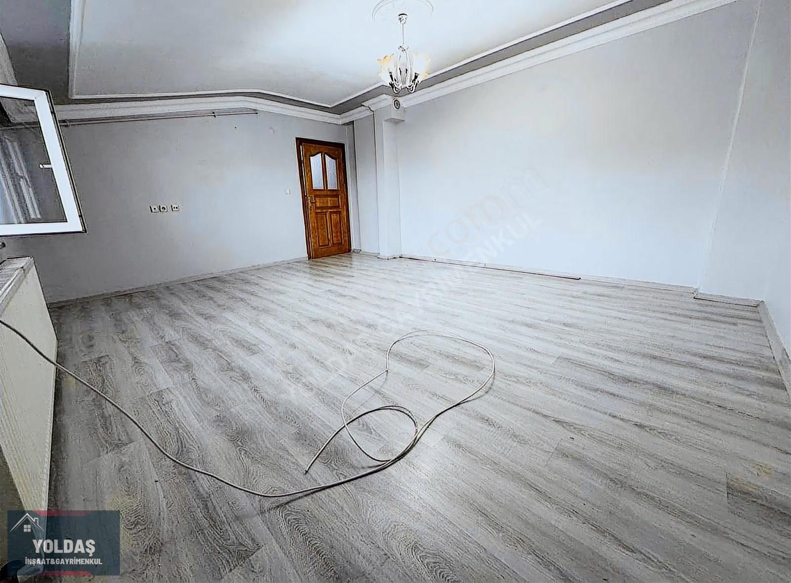 Yoldaş İnşaat'tan Kiralık 110 M2 Çatı Katı Daire Çatısı Beton - Görsel 5