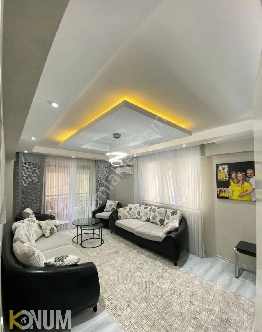 Yenişafakta 180 M2 3+1 Satılık Daire