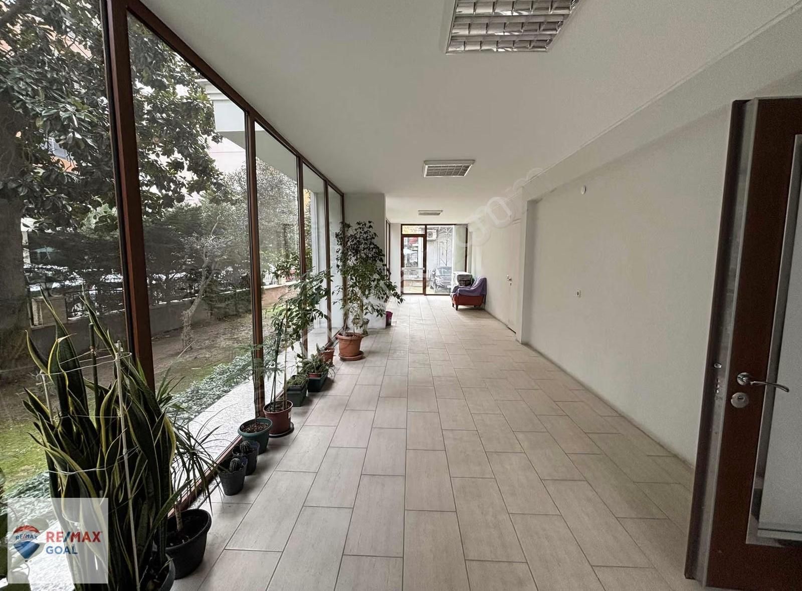 Fenerbahçe Fuatpaşa Caddesi Üzerinde Satılık Harika 2+1 Daire - Görsel 2