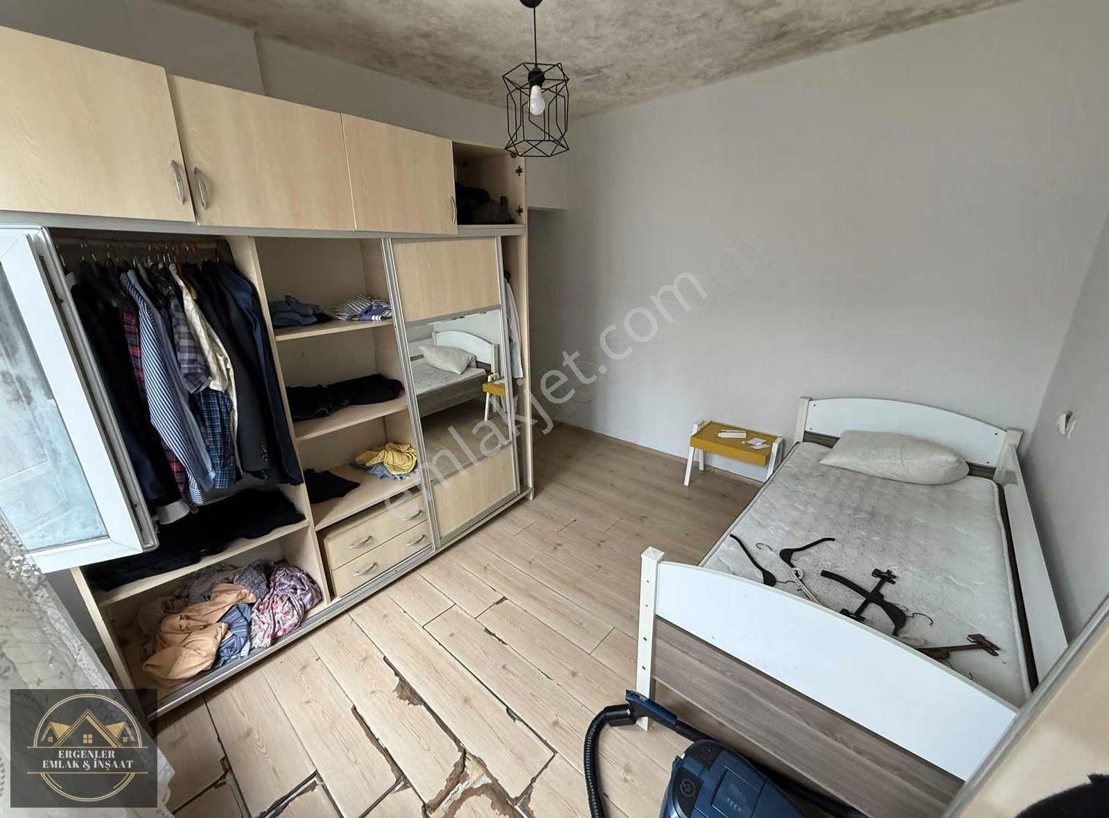 Ergenler Emlak 100. Yıl 42 Evler 2+1 Satılık Ara Kat Daire''' - Görsel 6