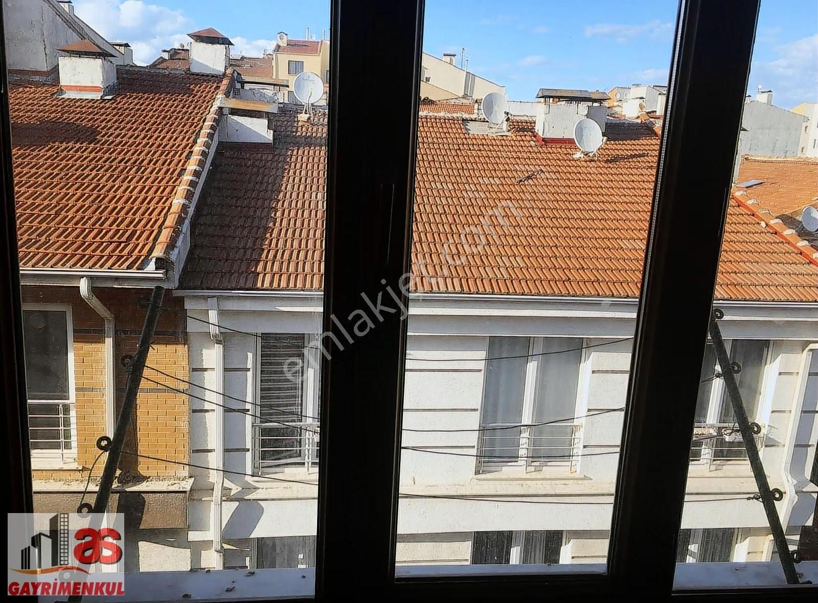 As Emlak Şirintepede Kombili Arakat Asansörlü Eşyalı Kiralık 1+1 - Görsel 28