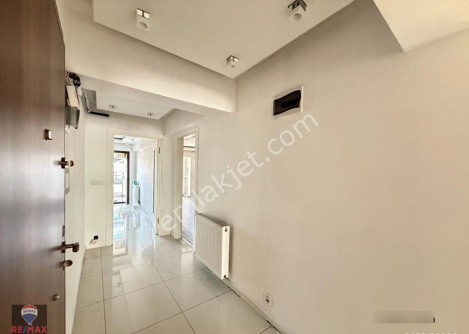 Atakent Yalı Mahallesı'nde Merkezı Konumda Kiralık 3+1 Işyerı Daıre - Görsel 3