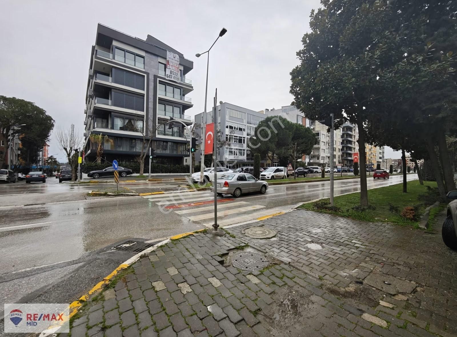 Remax Mıd - Ara Kat Lüks 3+1 - Bandırma Caddesı - Atatürk Mah. - Görsel 31