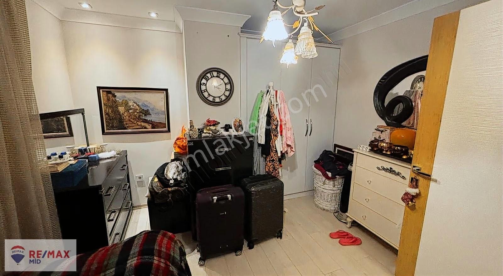 Remax Mıd - Ara Kat Lüks 3+1 - Bandırma Caddesı - Atatürk Mah. - Görsel 15
