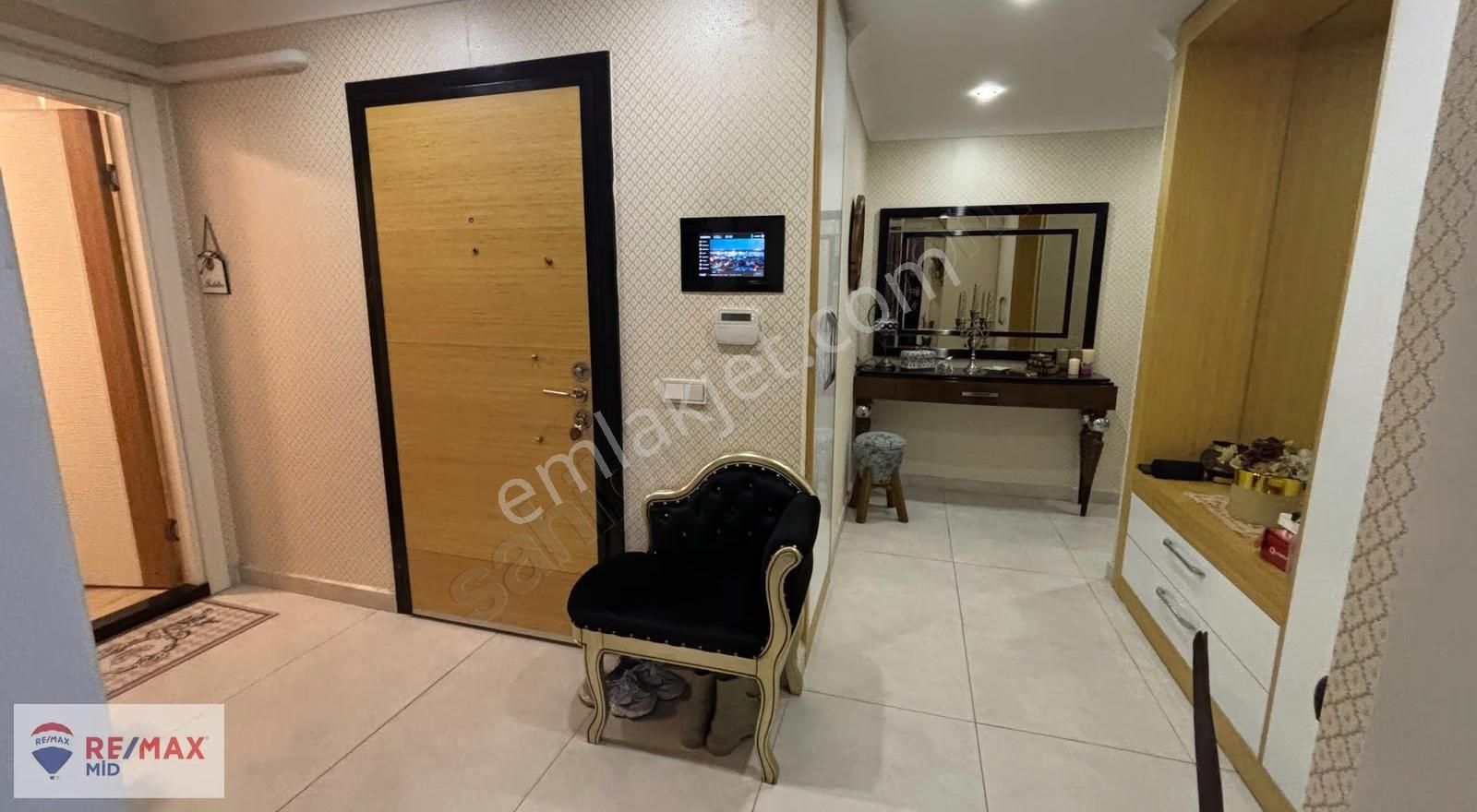 Remax Mıd - Ara Kat Lüks 3+1 - Bandırma Caddesı - Atatürk Mah. - Görsel 30