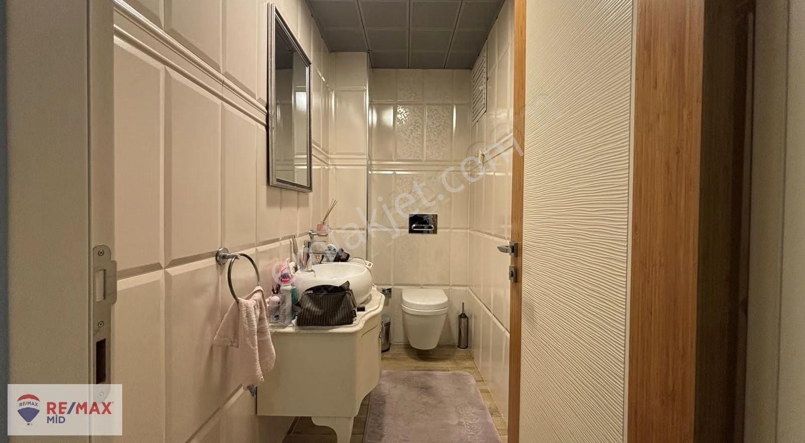 Remax Mıd - Ara Kat Lüks 3+1 - Bandırma Caddesı - Atatürk Mah. - Görsel 6