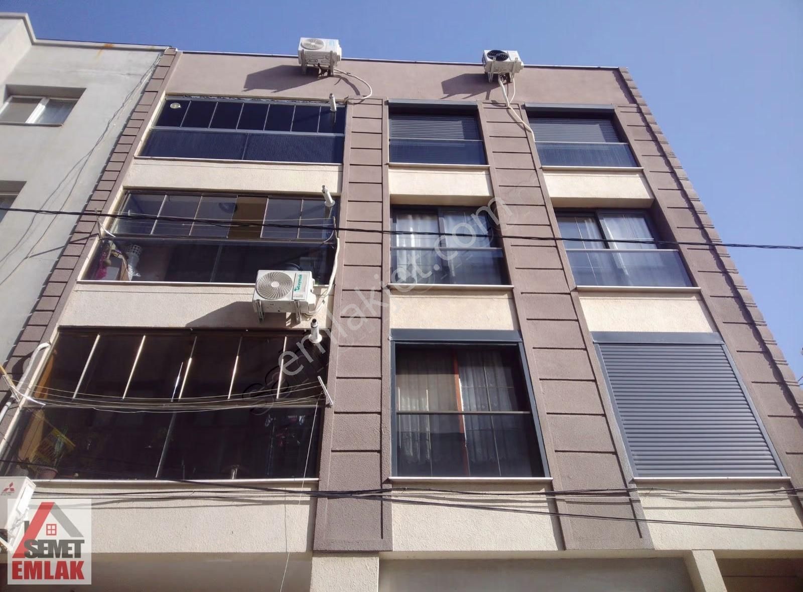 Yeşilyurt Merkezi Yerde 2+1 Dogalgazlı Ara Kat Yeni Daire