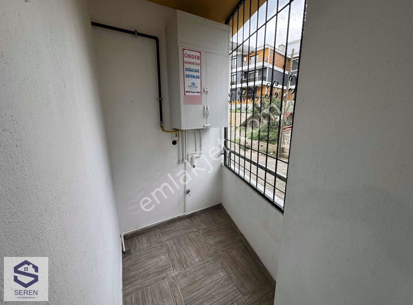 Seferihisar Turabiye Mahallesinde Doğalgazlı 1+1 Satılık Daire - Görsel 15