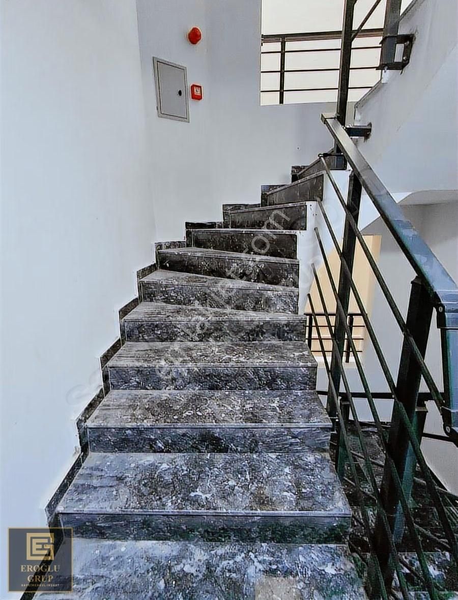 Eroğlu Gurup`tan Yenimahalle Ragıp Tüzünde 4+1 Satılık Daire - Görsel 12