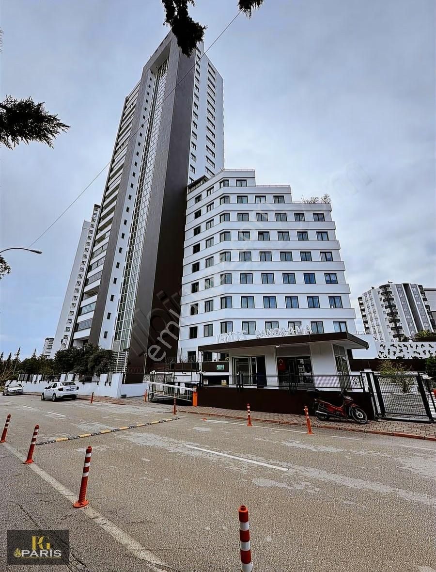 Paris'ten Orman Manzaralı Elit Site'de 3+1 Satılık Daire