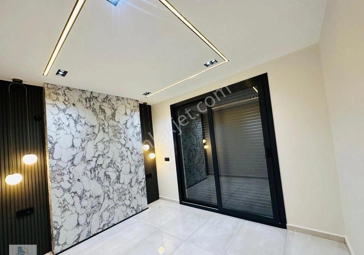 Hisar Mahallesi’nde Otoparklı Havuzlu 3 + 1 Villa - Görsel 3