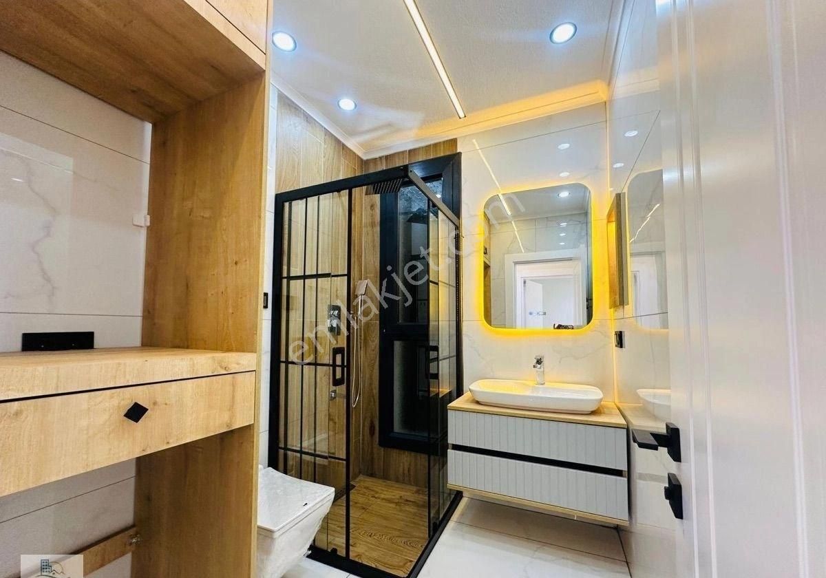 Hisar Mahallesi’nde Otoparklı Havuzlu 3 + 1 Villa - Görsel 5