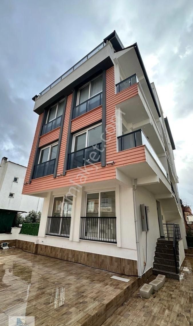 Didim Cumhuriyet Mahallesi’nde Merkezde Asansörlü Yüksek Giriş 2 + 1 Daire