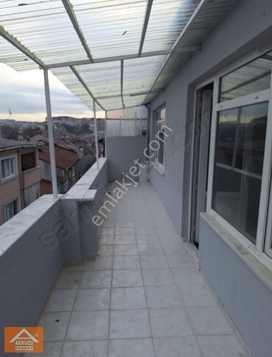 Eyüp Merkezde Ana Caddeye 150 M Mesafeli İçi Sıfırlanmış 2+1 - Görsel 22
