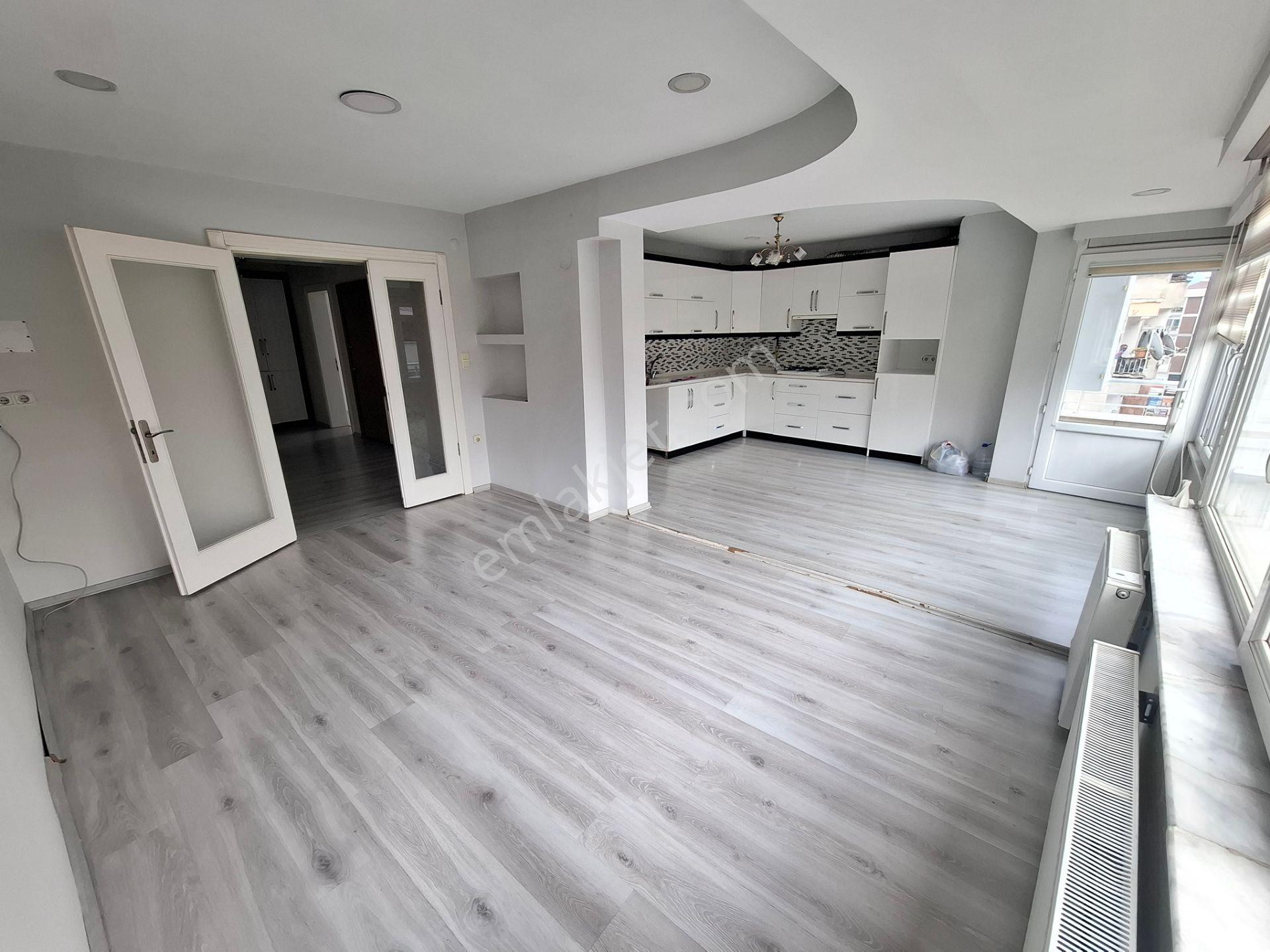 Şehir İçinde Sahile Yakın 130m² Satılık Daire