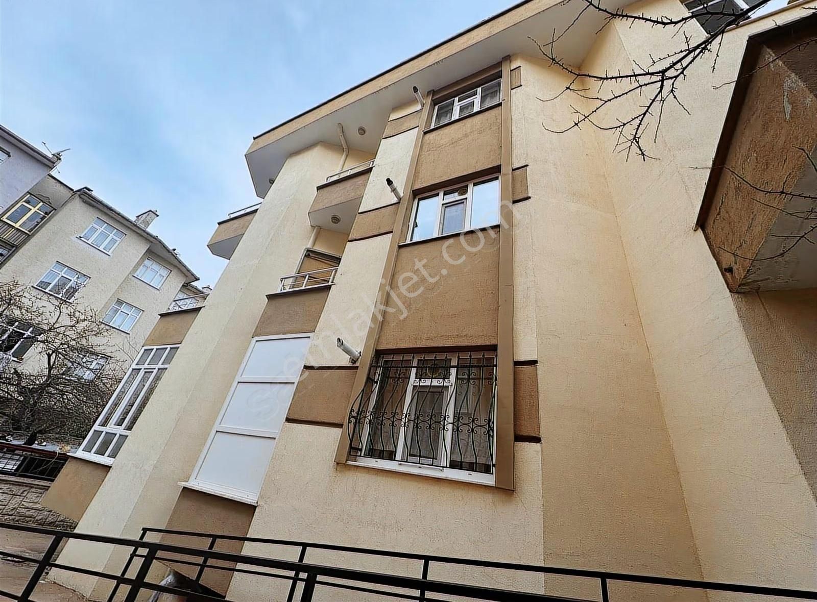 Kılıçaslan'da Satılık 2+1 Daire, 90m² Net, Kiracılı - Görsel 3