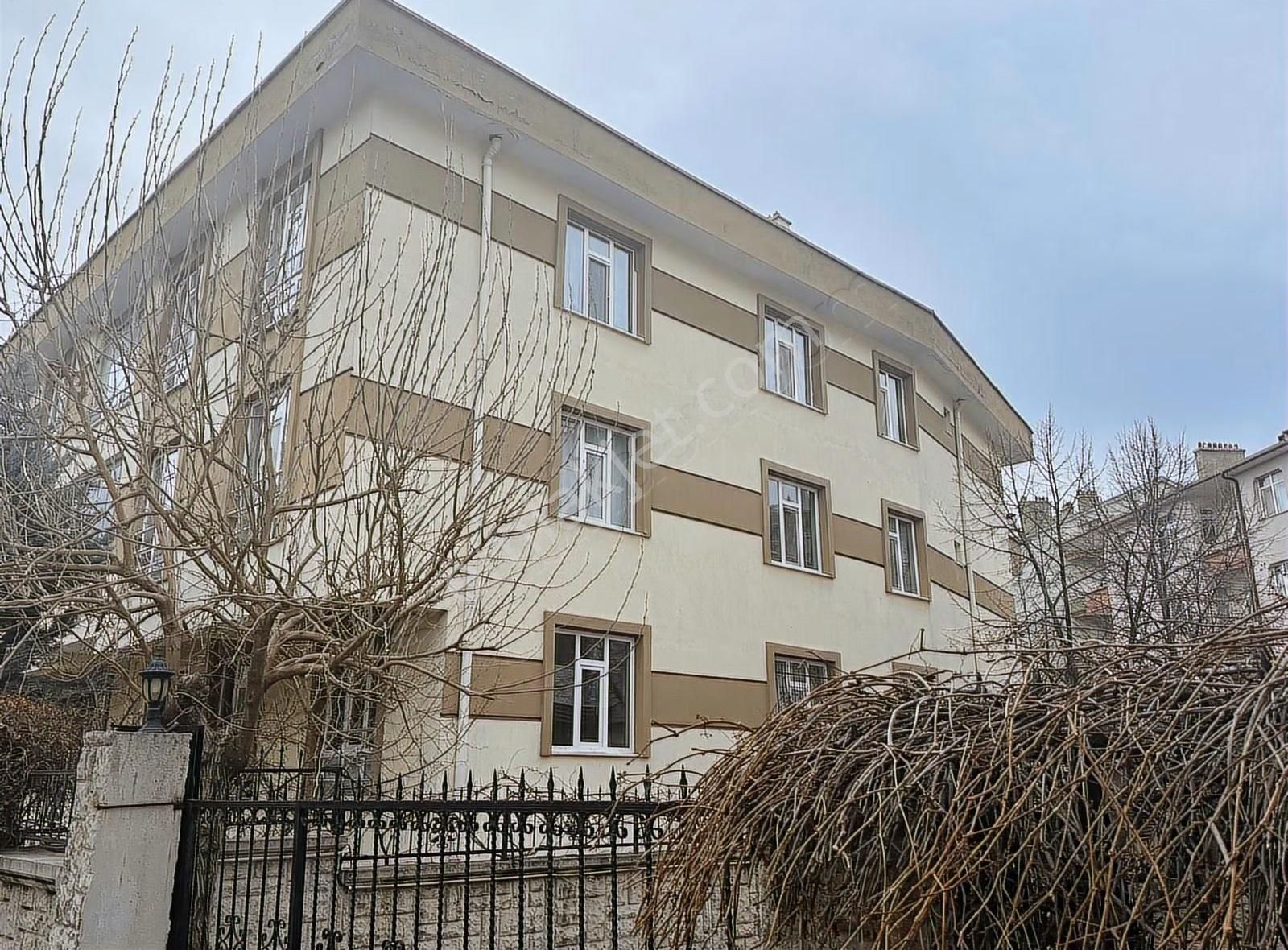 Kılıçaslan'da Satılık 2+1 Daire, 90m² Net, Kiracılı