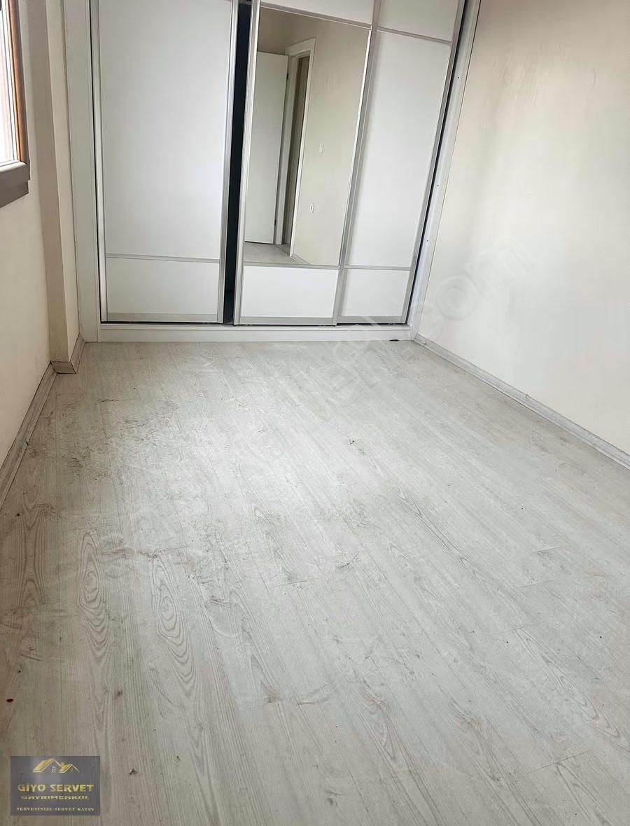 Bayraklı Erenlerde Kiralık 2+1 Daire - Görsel 3