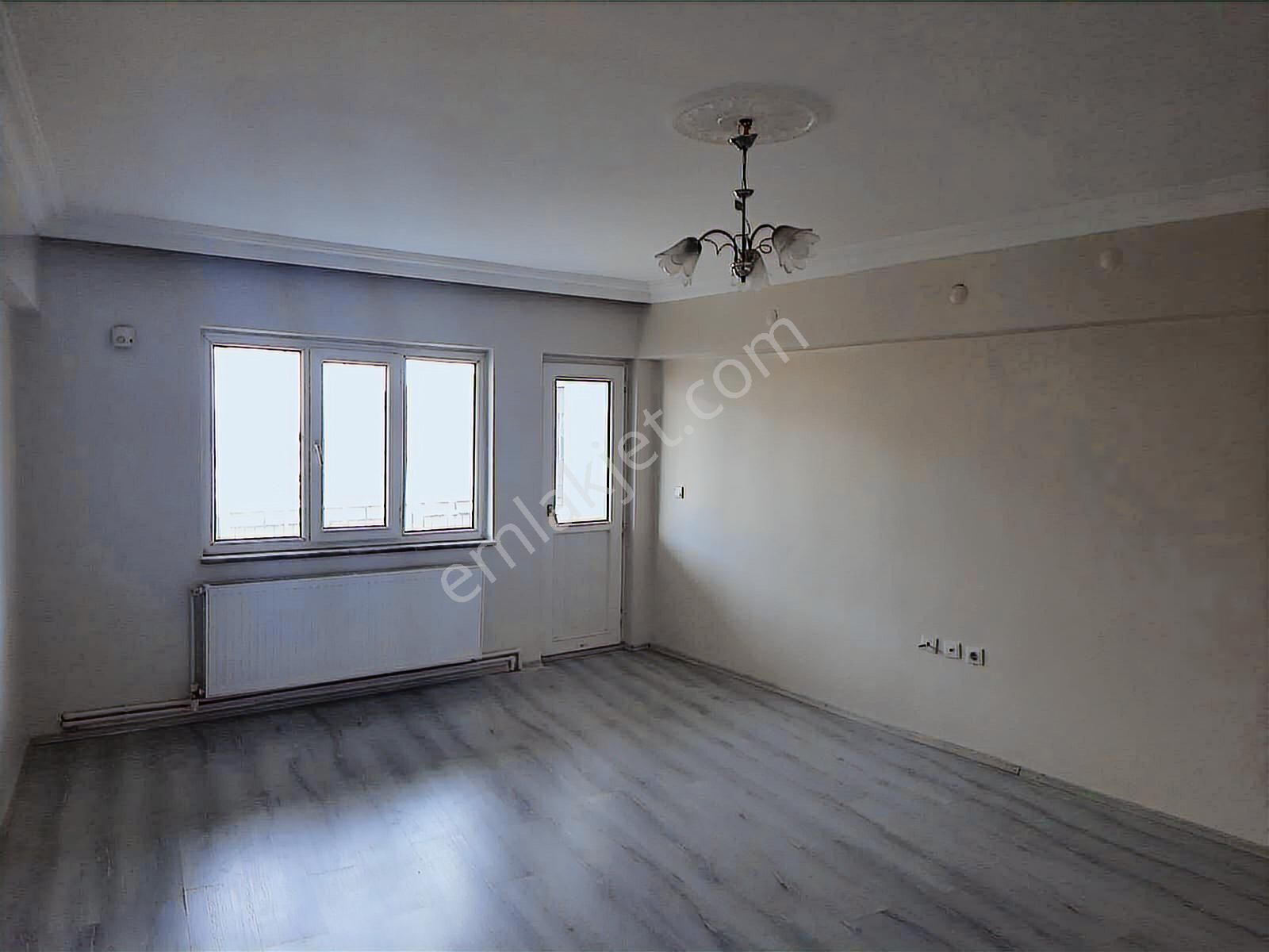 15 Mayıs Mahallesinde 3+1 Daire- Kiracılı,isteyene Boş Teslim! - Görsel 3