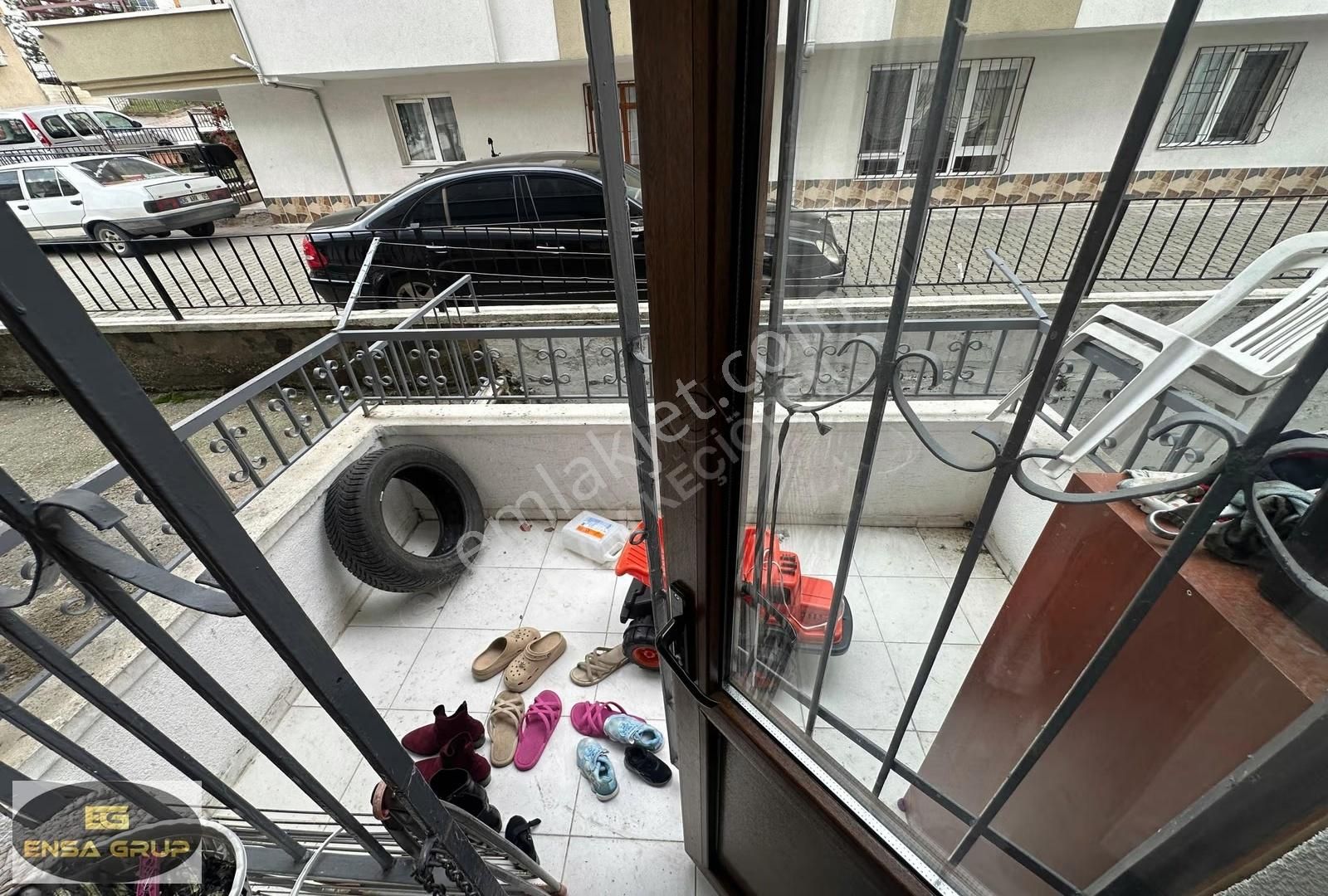 Kartaltepe Cd Yakını Kat Konumlu Altında Daire Olan Geniş 3+1 - Görsel 2