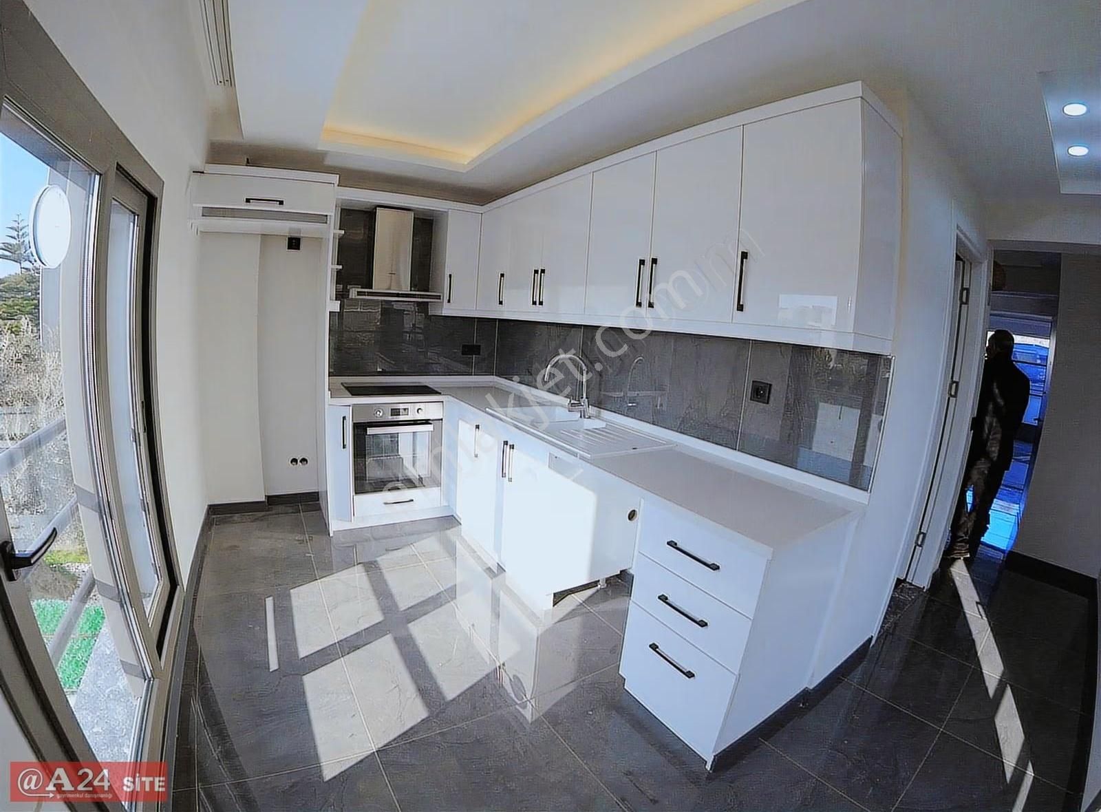 A24 ;güzelbahçe Çelebi Kolejler Bölgesinde Havuzlu Satılık Villa - Görsel 23