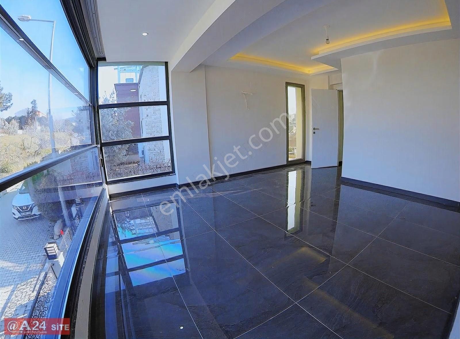 A24 ;güzelbahçe Çelebi Kolejler Bölgesinde Havuzlu Satılık Villa - Görsel 16