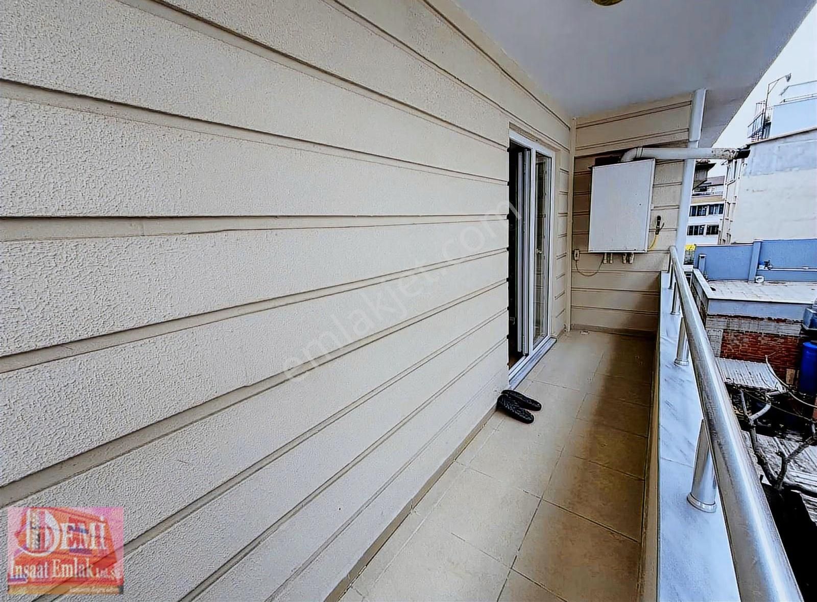 Ana Caddenin Hemen Yanı 5+1 Klimalı Cam Balkonlu Kiralık Daire - Görsel 29