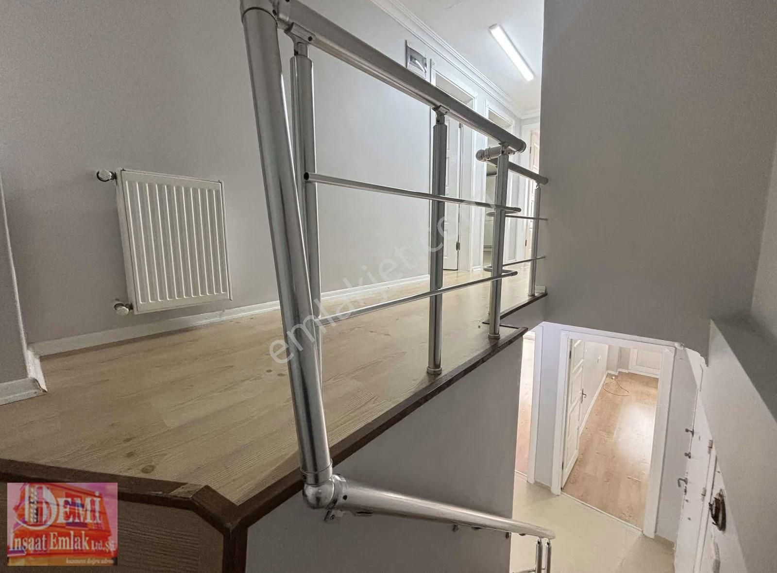 Ana Caddenin Hemen Yanı 5+1 Klimalı Cam Balkonlu Kiralık Daire - Görsel 22