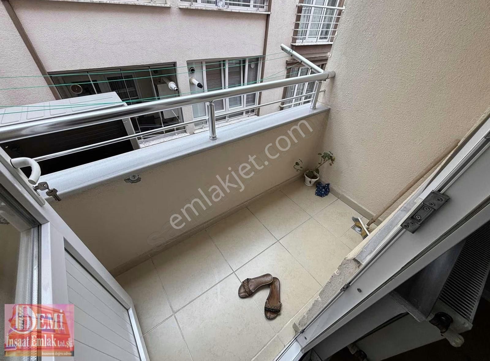 Ana Caddenin Hemen Yanı 5+1 Klimalı Cam Balkonlu Kiralık Daire - Görsel 20