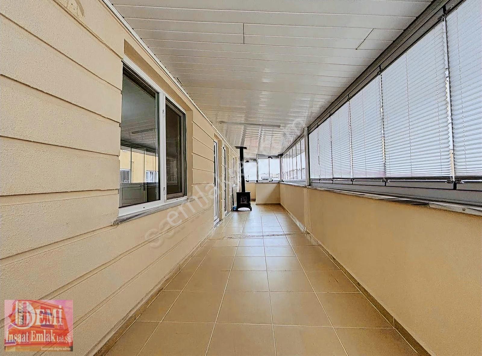Ana Caddenin Hemen Yanı 5+1 Klimalı Cam Balkonlu Kiralık Daire - Görsel 13
