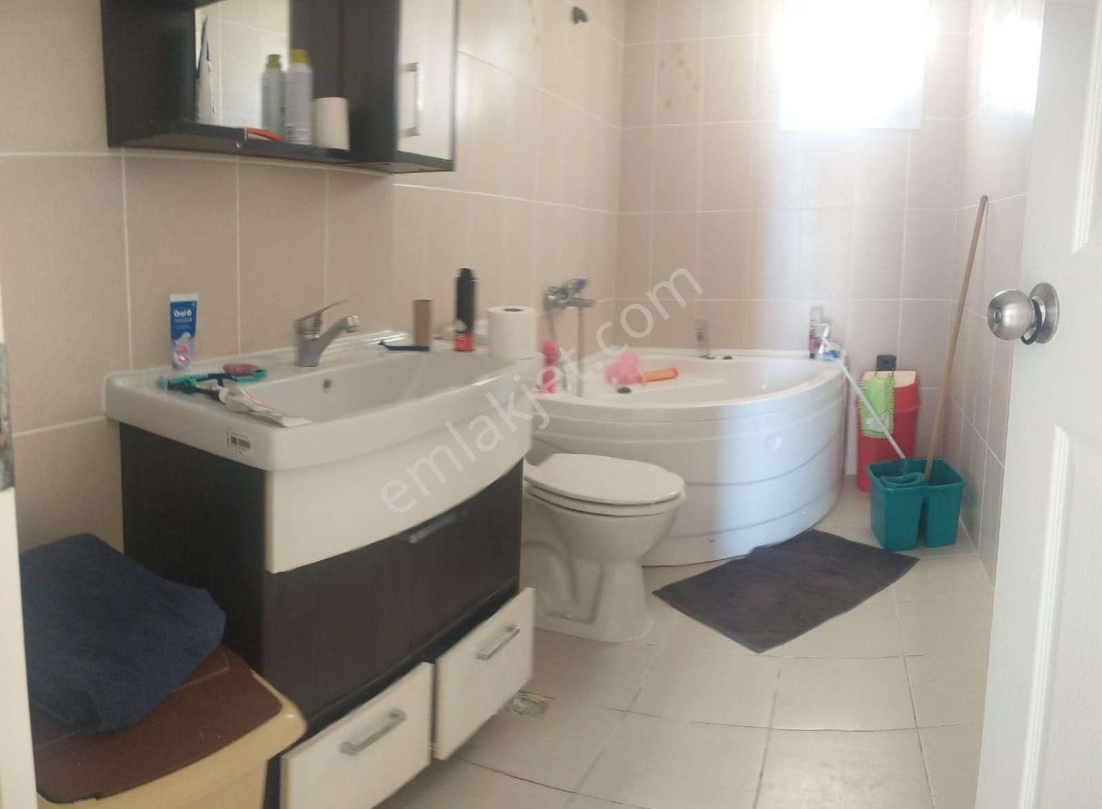 Havuzlu Site Geniş Daire Yüksek Giriş - Görsel 16