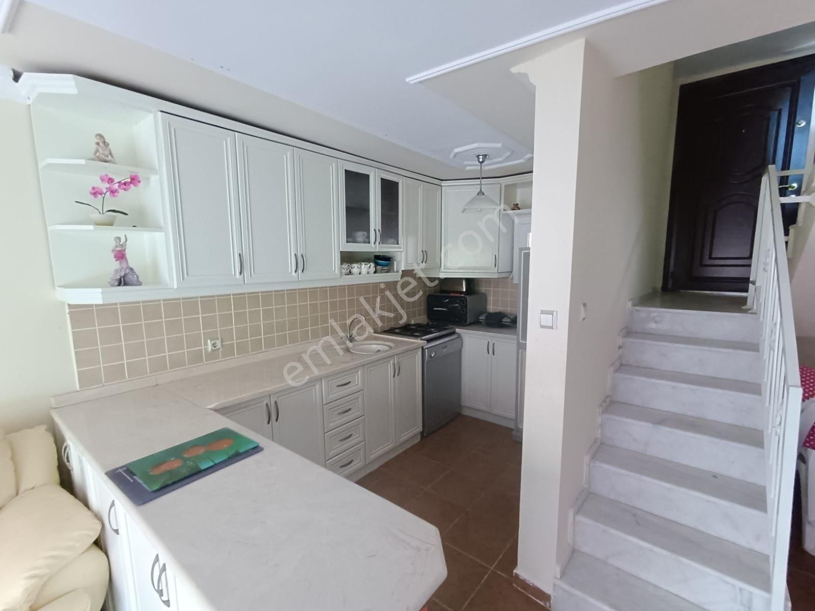 Havuzlu Site Terastan Deniz Manzaralı - Görsel 10