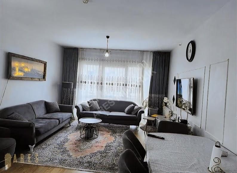 Aresten Metrobüse 8 Dk Kiralık Site İçinde Daire