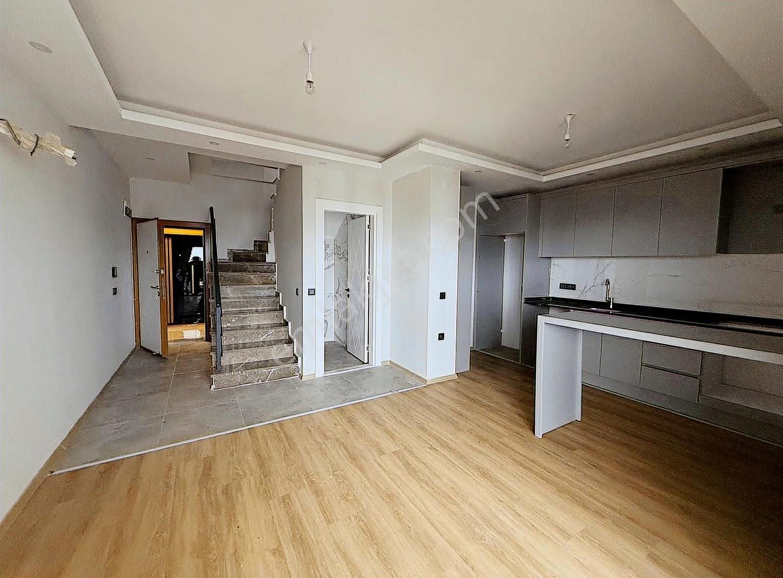 Aktiviteli Sitede Deniz Manzaralı 2+1 Kiralık Dubleks Daire - Görsel 8