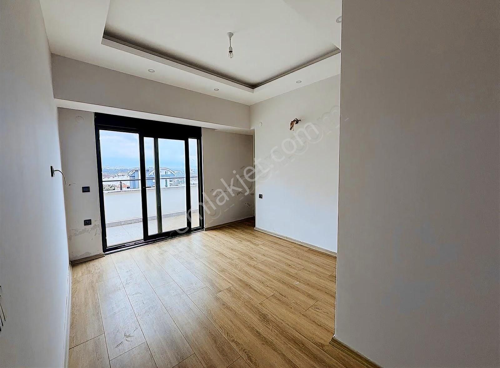 Aktiviteli Sitede Deniz Manzaralı 2+1 Kiralık Dubleks Daire - Görsel 2