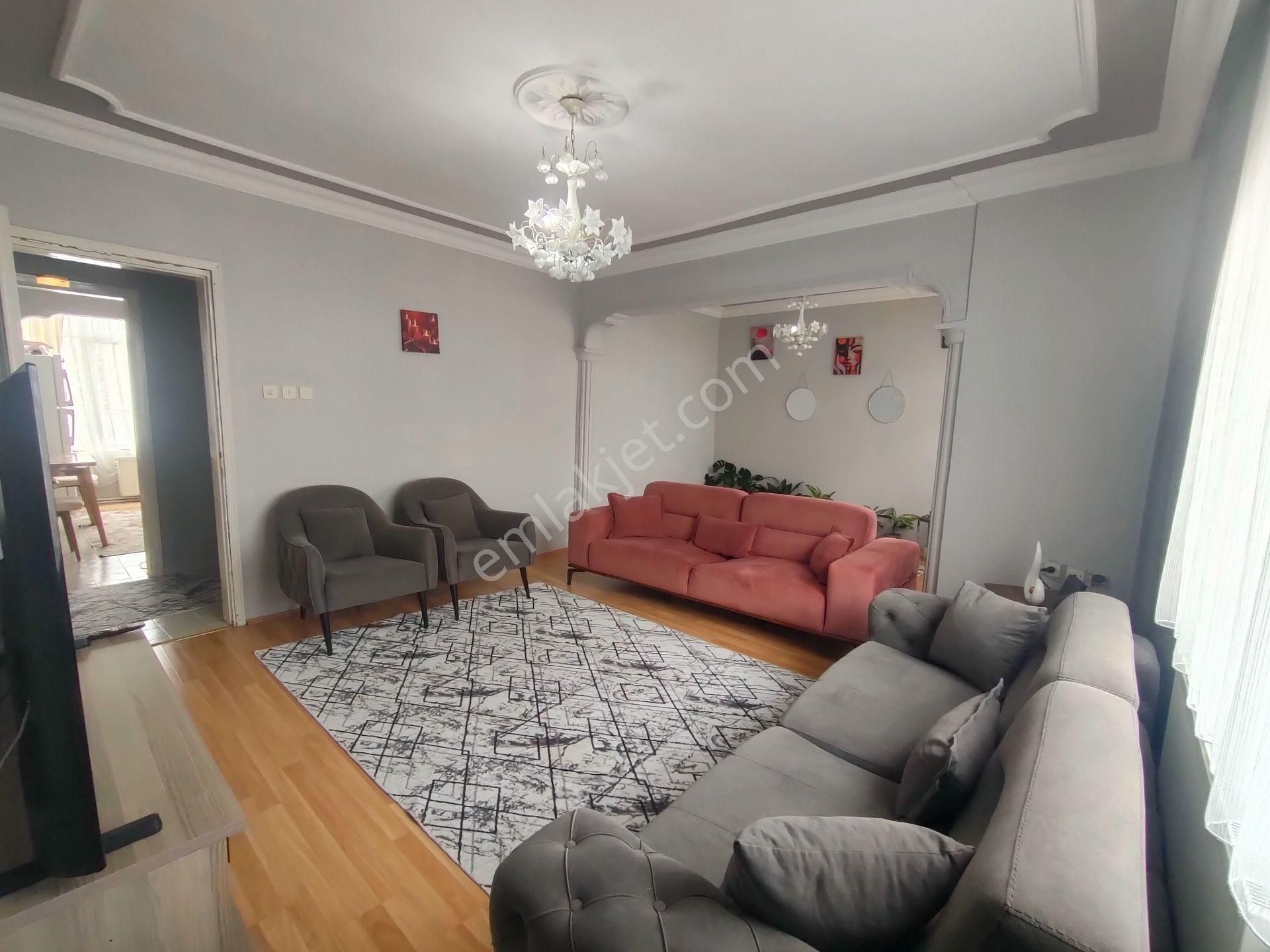 Remaxland'den Kocatepe Camii Dibinde Geniş Ve Ferah 2+1 Satılık - Görsel 4