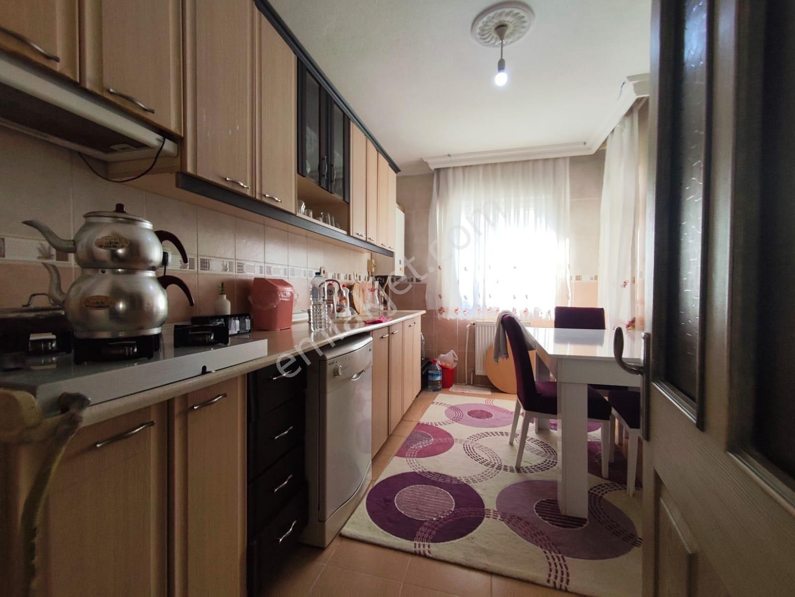 Yılmaz Gayrımenkulden Asansorlu Cadde Üzeri Kacırılmayacak 3+1 Fırsat Dairesi - Görsel 34