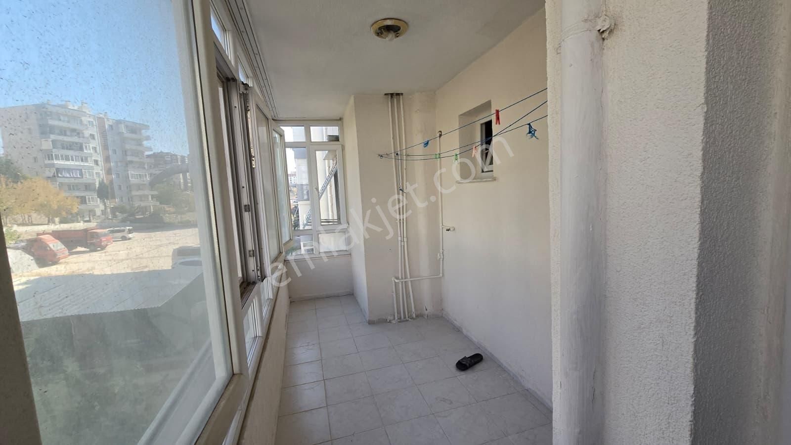 Menemen İstiklal Mahallesi'nde Kiralık 3+1 Doğalgazlı Daire - Görsel 28