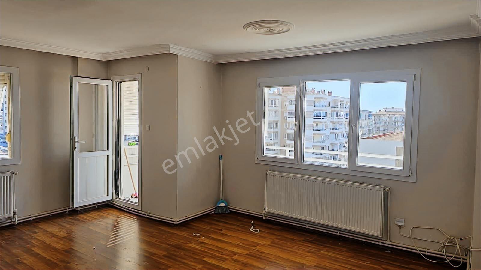 Menemen İstiklal Mahallesi'nde Kiralık 3+1 Doğalgazlı Daire - Görsel 34