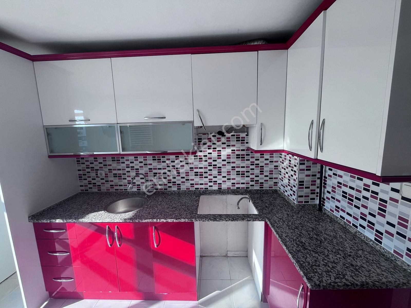 Menemen İstiklal Mahallesi'nde Kiralık 3+1 Doğalgazlı Daire - Görsel 24